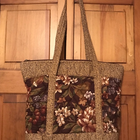 Quilted shoulder bag - Picture 2 of 16